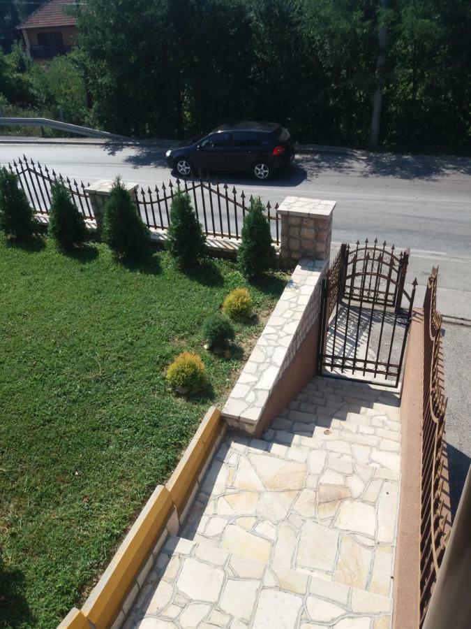 Dubrave Gornje Apartmani Nedim מראה חיצוני תמונה