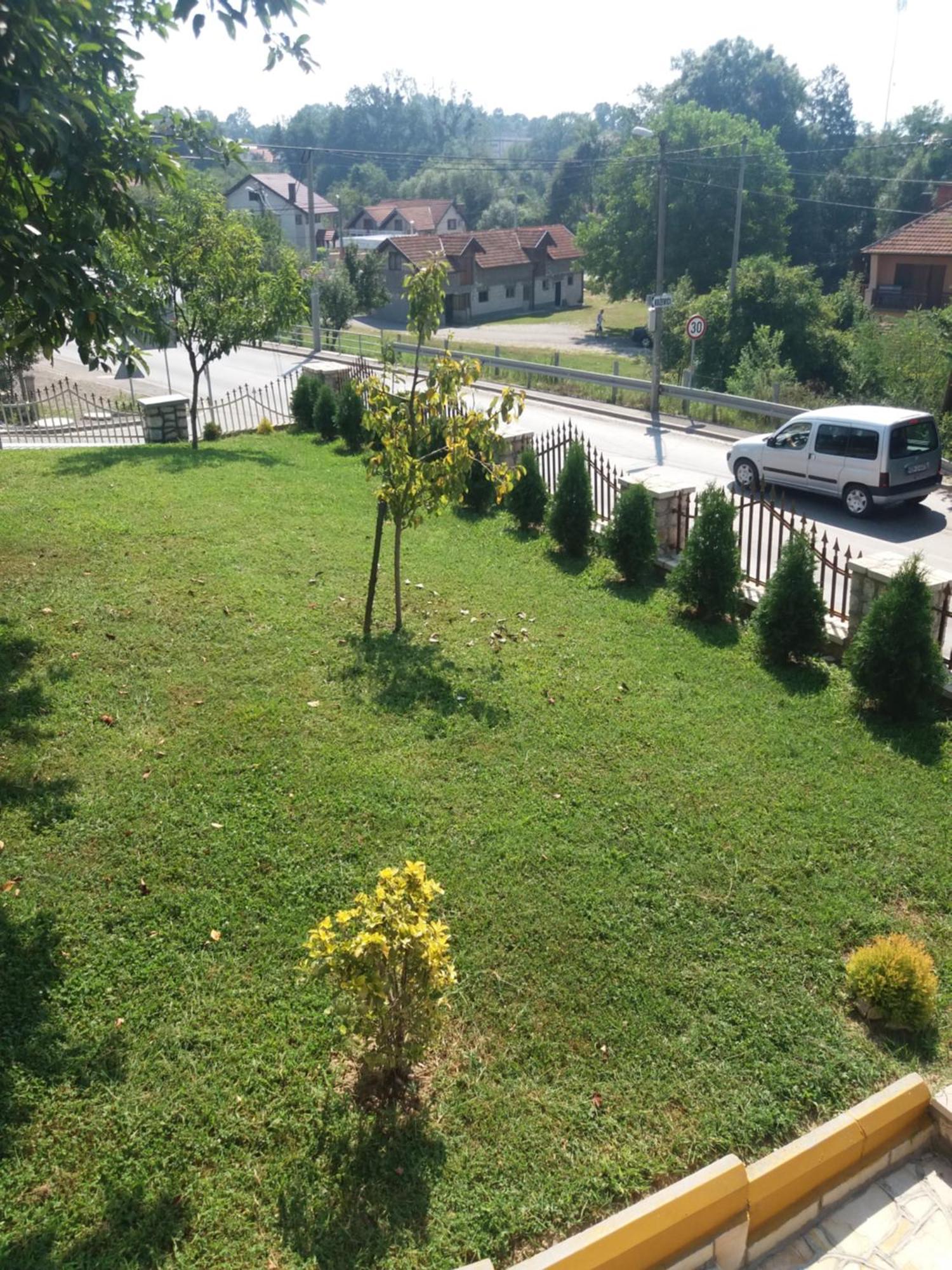 Dubrave Gornje Apartmani Nedim מראה חיצוני תמונה
